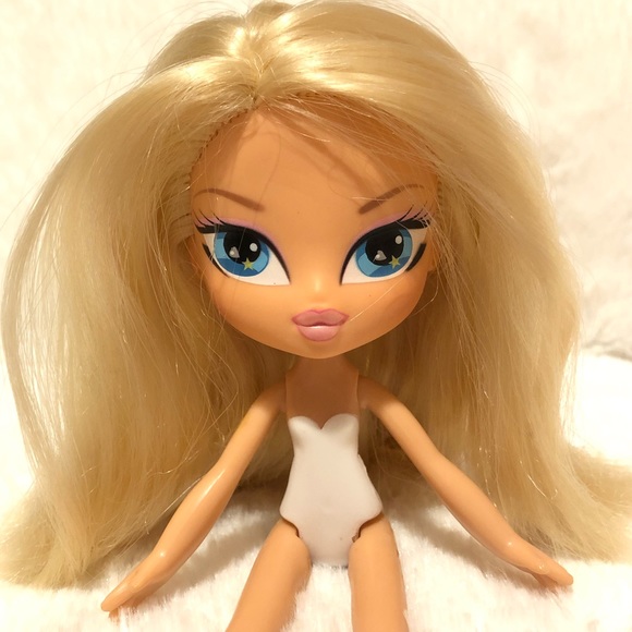 Bratz Kidz Cloe 2009 Snap On Clothing - Picture 2 of 10